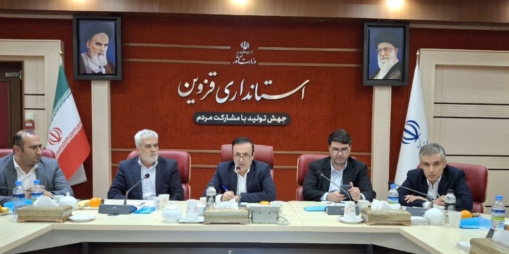 شهرداران به مسائل اجتماعی و فرهنگی نگاه جدی داشته باشند