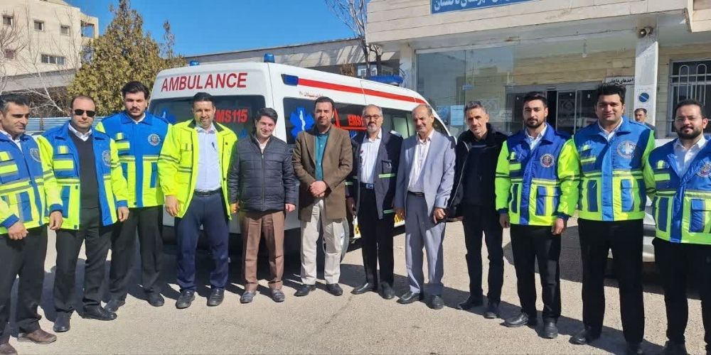تحویل یک دستگاه آمبولانس جدید به اورژانس تاکستان