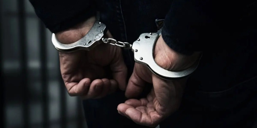قاچاق سوخت توسط مسئول جایگاه در بوئین‌زهرا