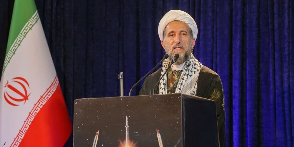 تجاوز دشمن به خاک ایران را قاطعانه پاسخ می‌دهیم